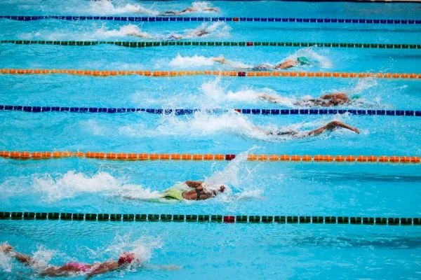 费立纬全国游泳锦标赛男子一千五百米自由泳夺冠 亚运目标锁定